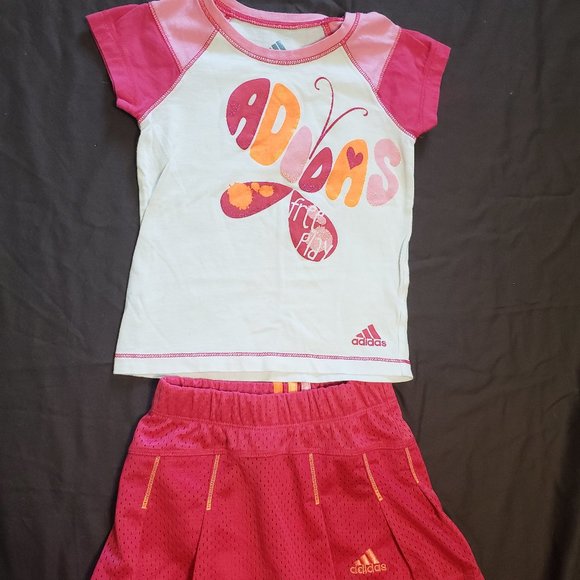 Adidas T-Shirt Skort Pink Outfit Set Sportswear Butterfly Design 24 Month Size - Picture 1 of 6